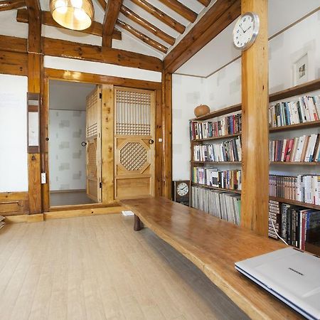 Vine Hanok Guesthouse Séoul Extérieur photo